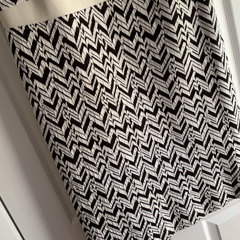 Pretty Dress! - image 3